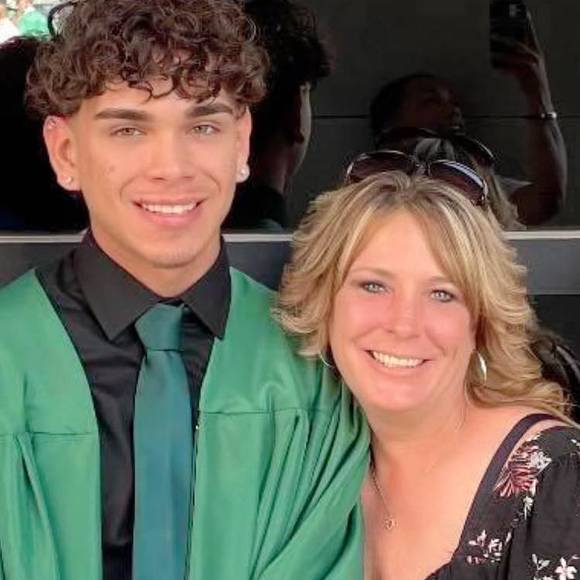 Meet your Posher, Holly - Picture 1 of 1